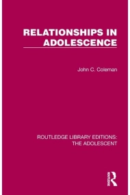 Coberta de Relationships in Adolescence