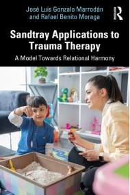 Coberta de Sandtray Applications to Trauma Therapy: A Model Towards Relational Harmony